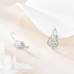 Women's Sterling Daisy Silver Gold Dangle Drop Leverback Comfortable Earring